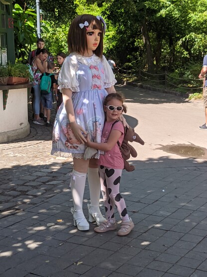 Levander and a little girl
