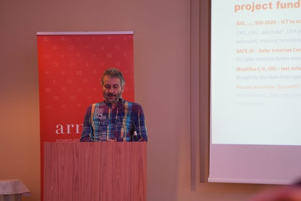 Tomi Dolenc, Arnes, at the SIG-Marcomms meeting in Ljubljana, March 2024