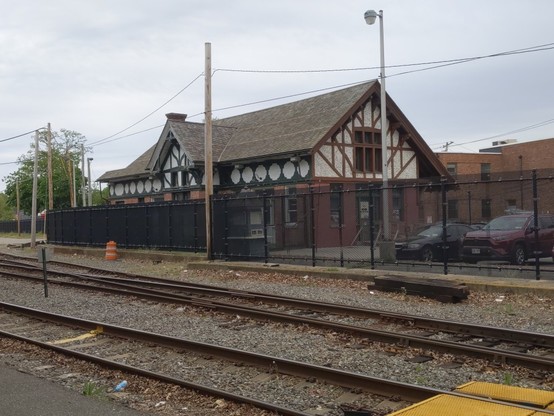 A building that is the original Oyster Bay train station.