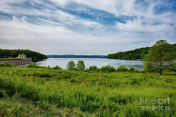 Color landscape photograph of the boat launch in Lake Wallenpaupack PA on a Sunday morning