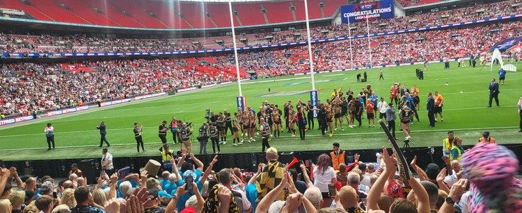 Leigh Leopards celebrating on the pitch at Wembley 