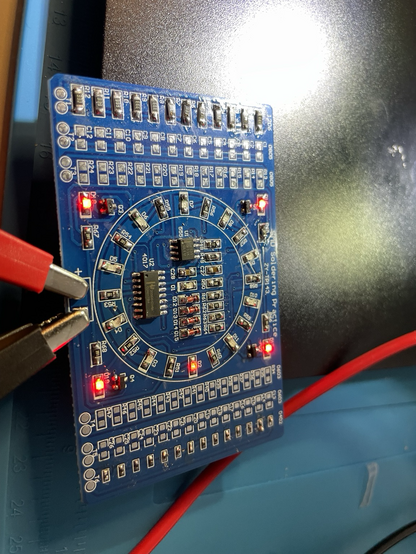 Circuit board with badly soldered smd components and blinkenlights