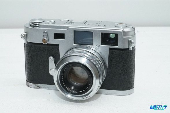 Photo of Aires IIIC rangefinder camera.