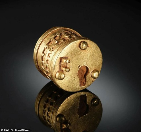 Rare 3rd-century Roman miniature gold lock discovered in Germany

In 2023, the licensed detectorist Constantin Fried discovered a miniaturized Roman lock during a survey of a field near Petershagen-Frille in the Minden-Lübbecke district. Recognizing its significant nature, Fried reported the find immediately after making it to LWL-Archeologie für Westfalen in Bielefeld...

Experts confirmed that the piece he had found was a miniature example of a Roman cylindrical lock, the kind usually used for fastening chests and containers. This lock, which measures just 1.2 by 1.1 centimeters, is smaller than a one-euro coin and is considered a unique find in Europe...
