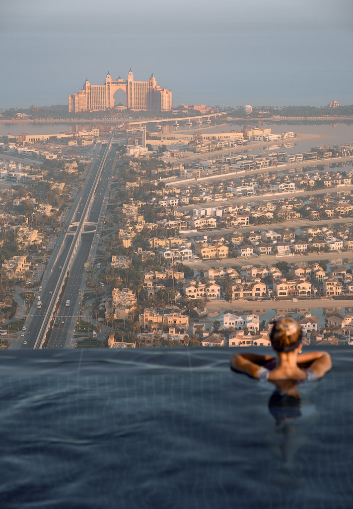  The world’s highest 360° infinity pool. A surreal blend of architecture, luxury, and skyline.