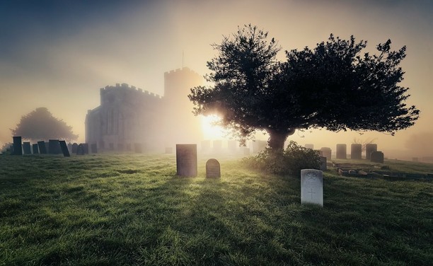 Stunning ethereal misty light at Breedon on the hill churchyard