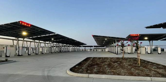 UN-connected, self powering, self storing, vehicle  charging station. Sun come down, car go.

Civilization is about to flower. The theives say its just for Bezos, Musk,Putin and the billionaires.

Might as well fight. Might as well stop them. At least it'll be an adventure.