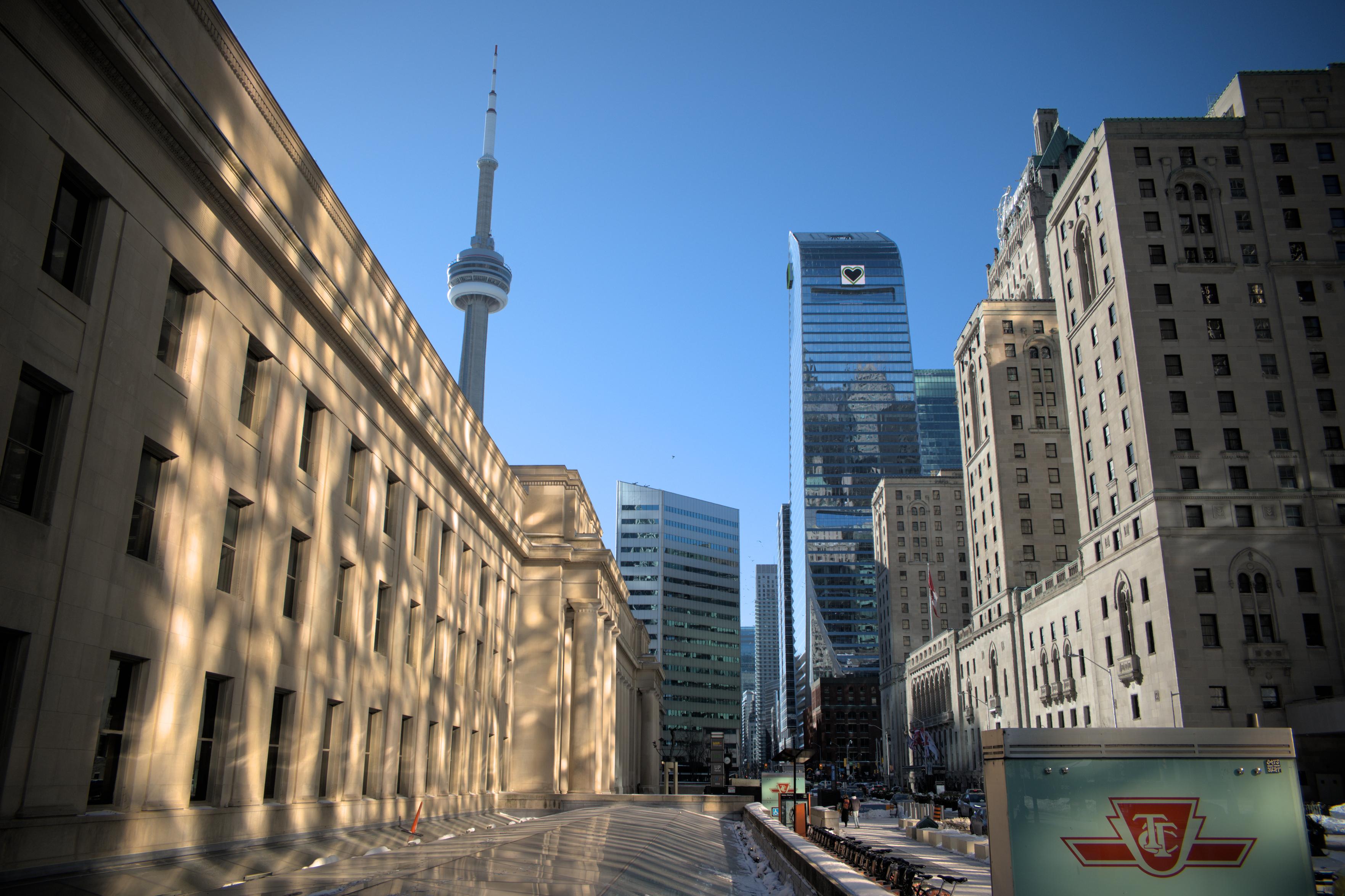 A classic view of Toronto for the train traveller.