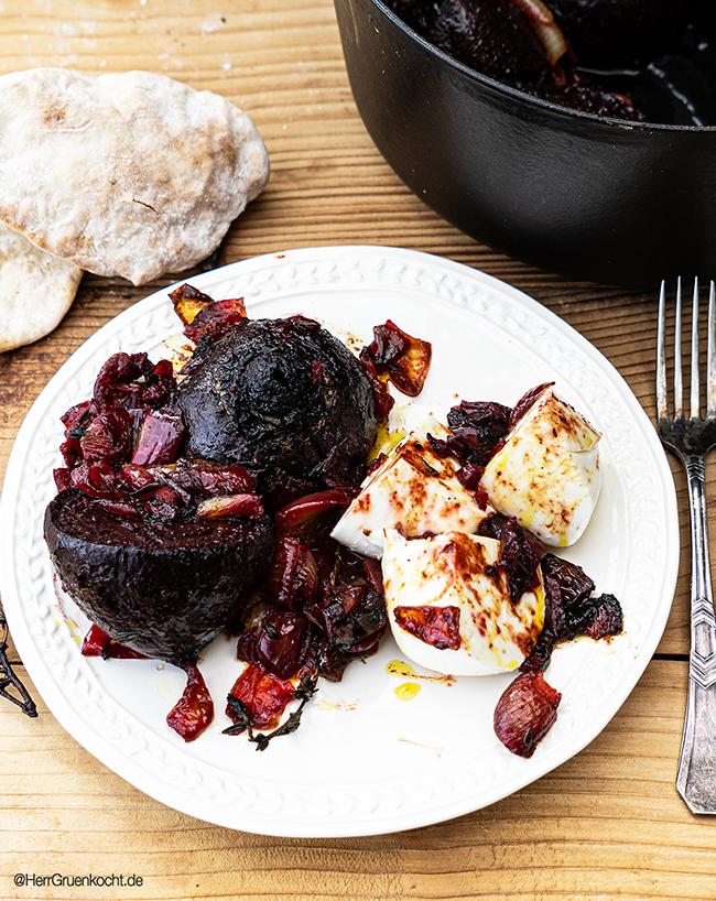 Rote Bete im gusseisernen Topf geschmort – mit Zwiebeln, Ingwer, Knoblauch, Fenchelsamen, Kreuzkümmelsamen und Grapefruitsaft