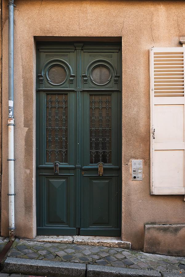 Door in old Chartres