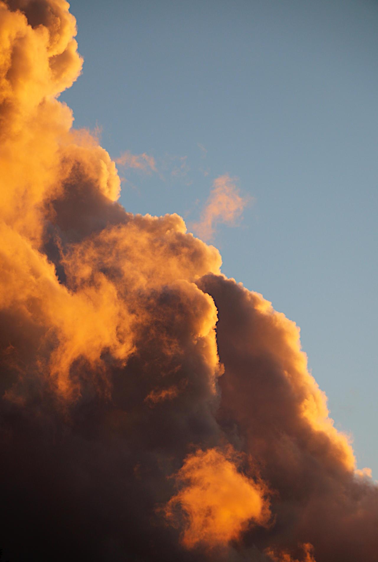 Billowing cloud in dark greys, oranges and ochres lit by a descending sun to the left of the frame while to the right is blue sky with whisply lighter cloud.

Canon EOS 70D
ISO: 100
Shutter Speed: 1/320
Aperture: 6.3

Lens: 18.0 - 135.0 mm
Focal Length: 135.0 mm (35 mm equivalent: 212.9 mm)
Hyperfocal Distance: 151.82 m
Depth Of Field: inf (105.02 m - inf)
Field Of View: 9.7 deg



Author: Matthew Malthouse
2026:08:29 19:02:44
Copyright: Matthew Malthouse © 2026