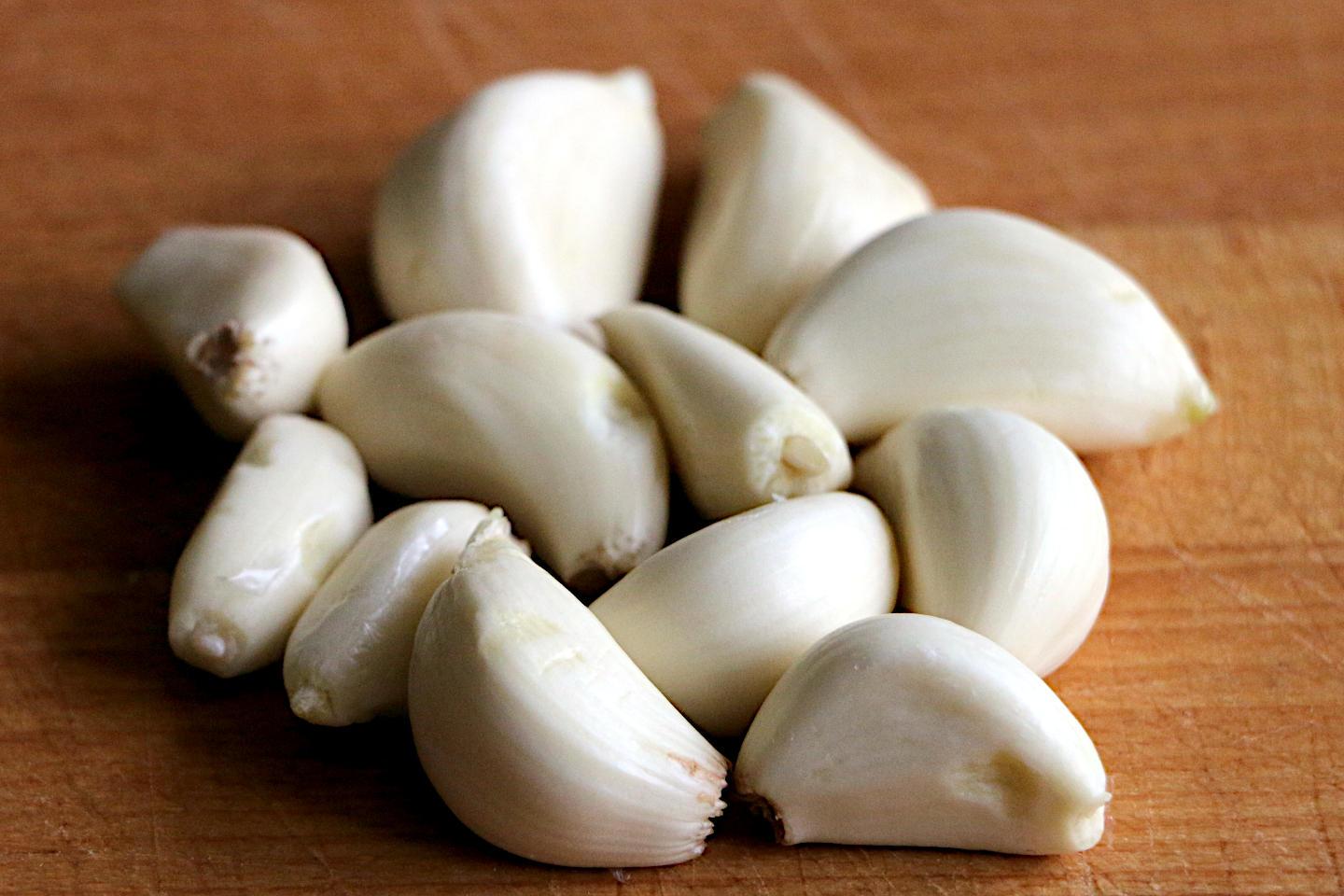 A pile of peeled garlic cloves.



Canon EOS 70D
ISO: 1250
Shutter Speed: 1/250
Aperture: 5.6

Lens: 18.0 - 135.0 mm
Focal Length: 135.0 mm (35 mm equivalent: 212.9 mm)
Hyperfocal Distance: 170.79 m
Depth Of Field: 0.005 m (0.703 - 0.707 m)
Field Of View: 9.7 deg

2026:04:01 16:26:12
Copyright: © Matthew Malthouse 2026