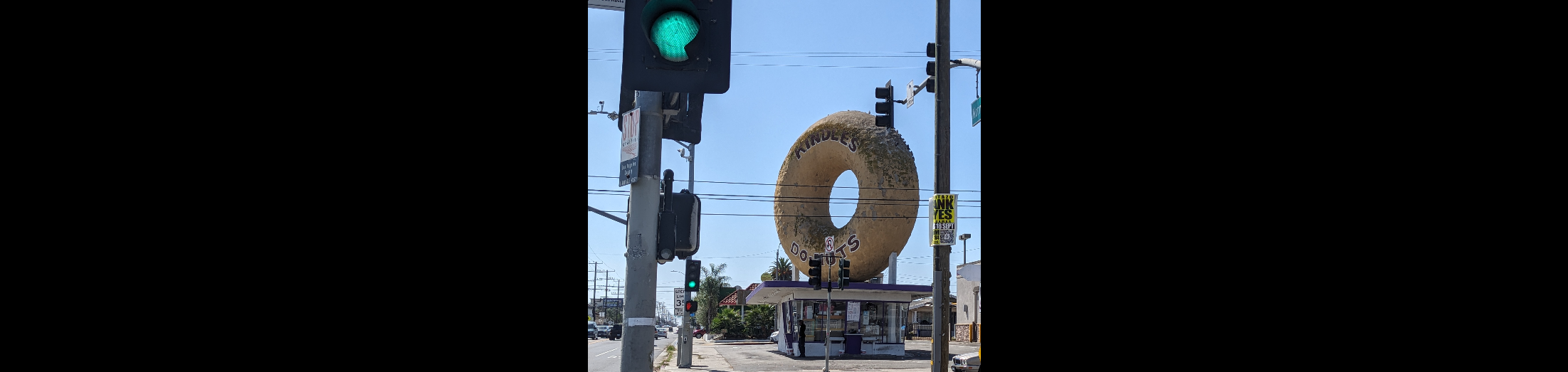 Giant doughnut at Kindle's Donuts