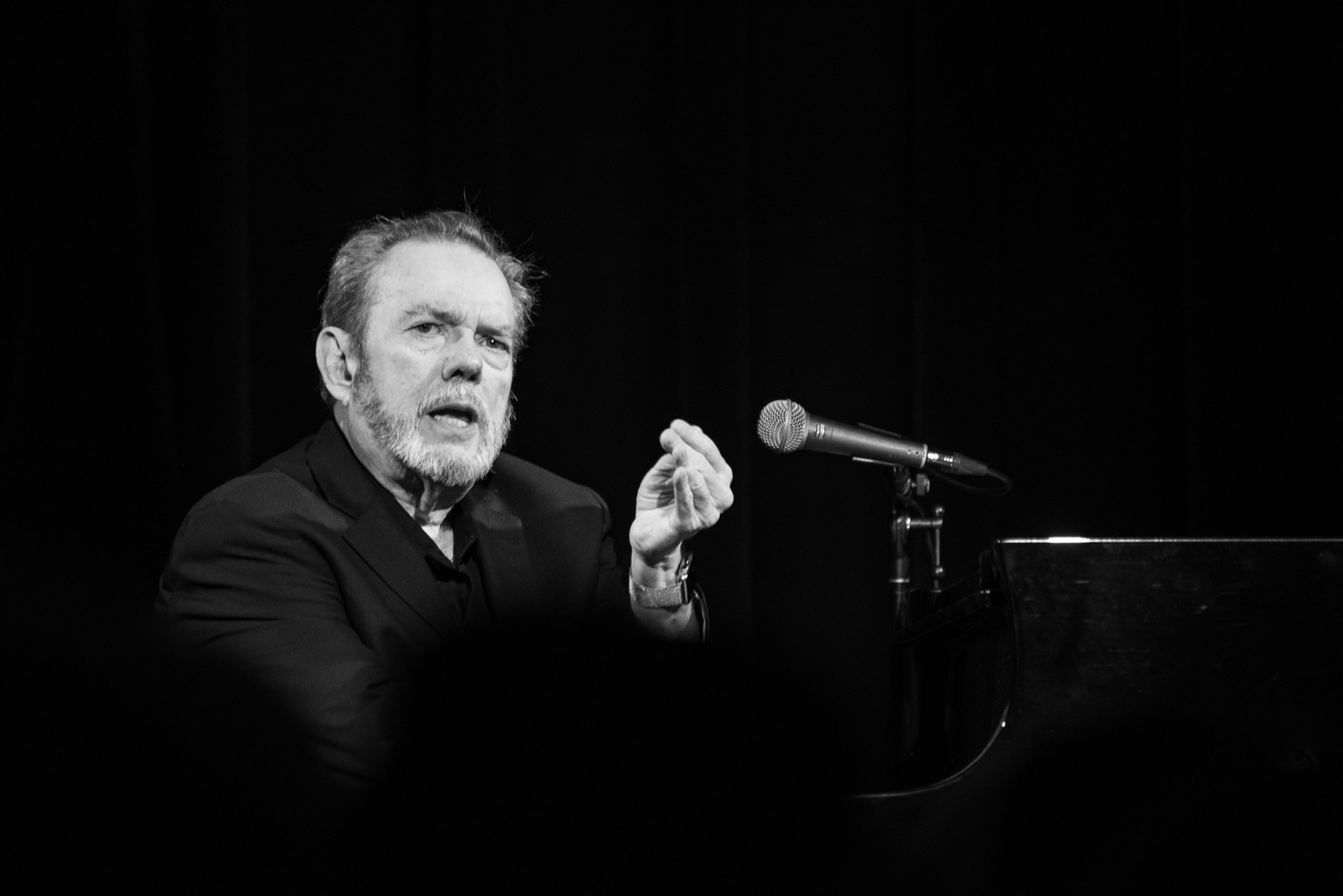 Jimmy speaks of the stories behind his songs and the times he has had.